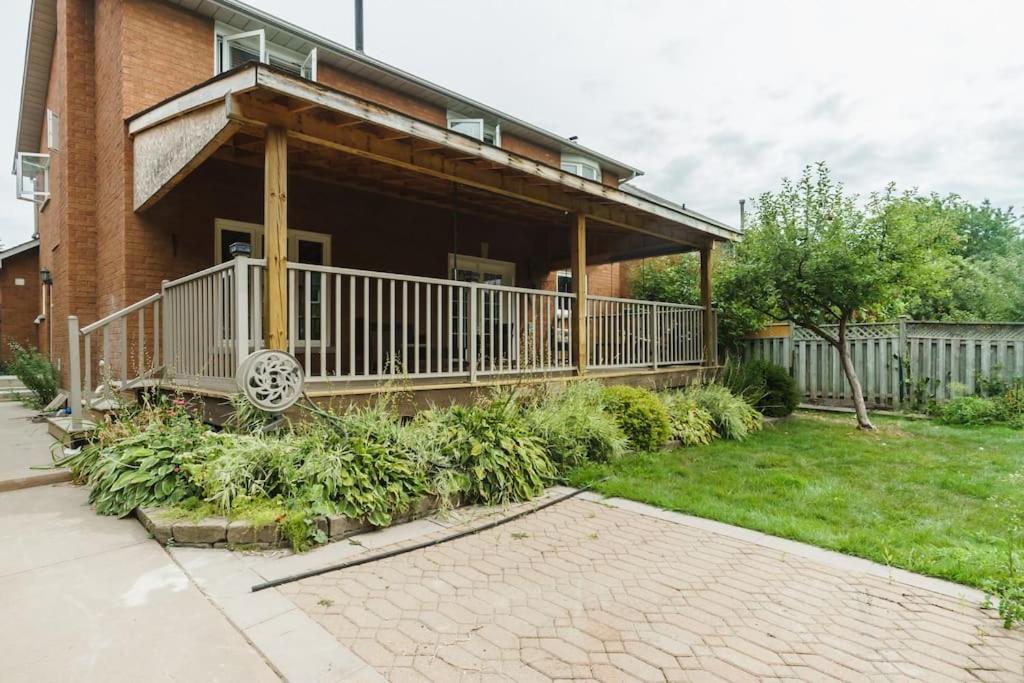 Beautiful Home 4 Bed, 3 Bath, Garage, Backyard! Mississauga Zewnętrze zdjęcie